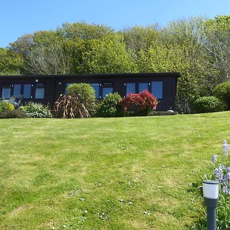 Pebble Lodges Gurnard Extérieur photo