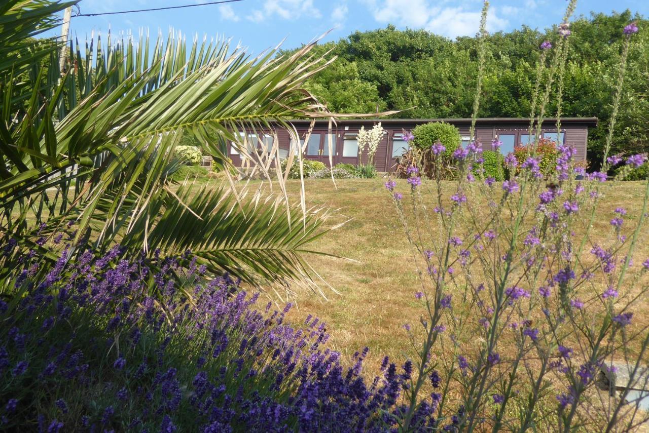 Pebble Lodges Gurnard Extérieur photo