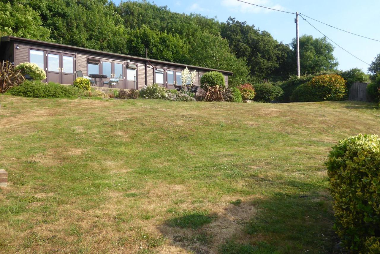 Pebble Lodges Gurnard Extérieur photo